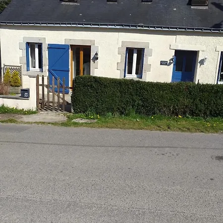 La Petite Maison Du Sabot Bed & Breakfast *